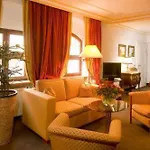 Romantik Buelow Residenz فندق 4*
