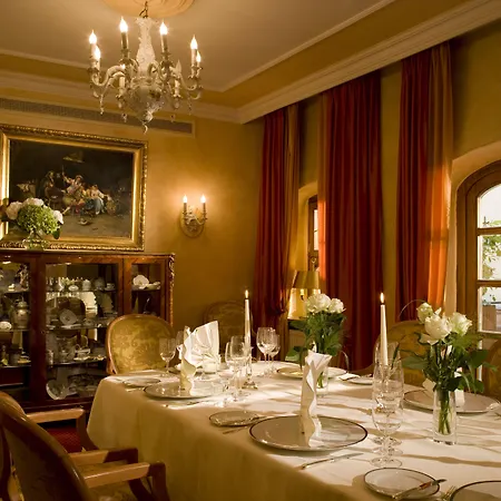 Romantik Bülow Residenz Hotel 4*