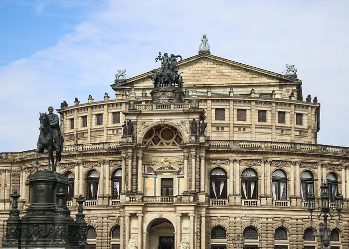 Romantik Buelow Residenz Отель