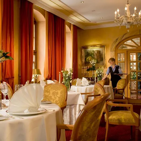 Romantik Buelow Residenz Hotel 4*