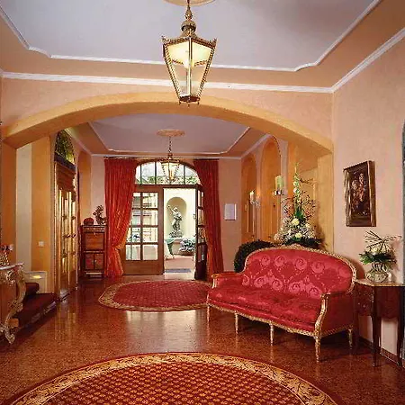 Romantik Buelow Residenz Hotel